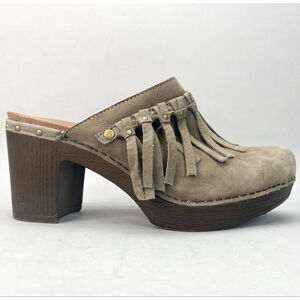 Dansko Womens 39/ 8.5 Deni Clog Mule Sandal Taupe Milled Nubuck Fringe Stud Heel